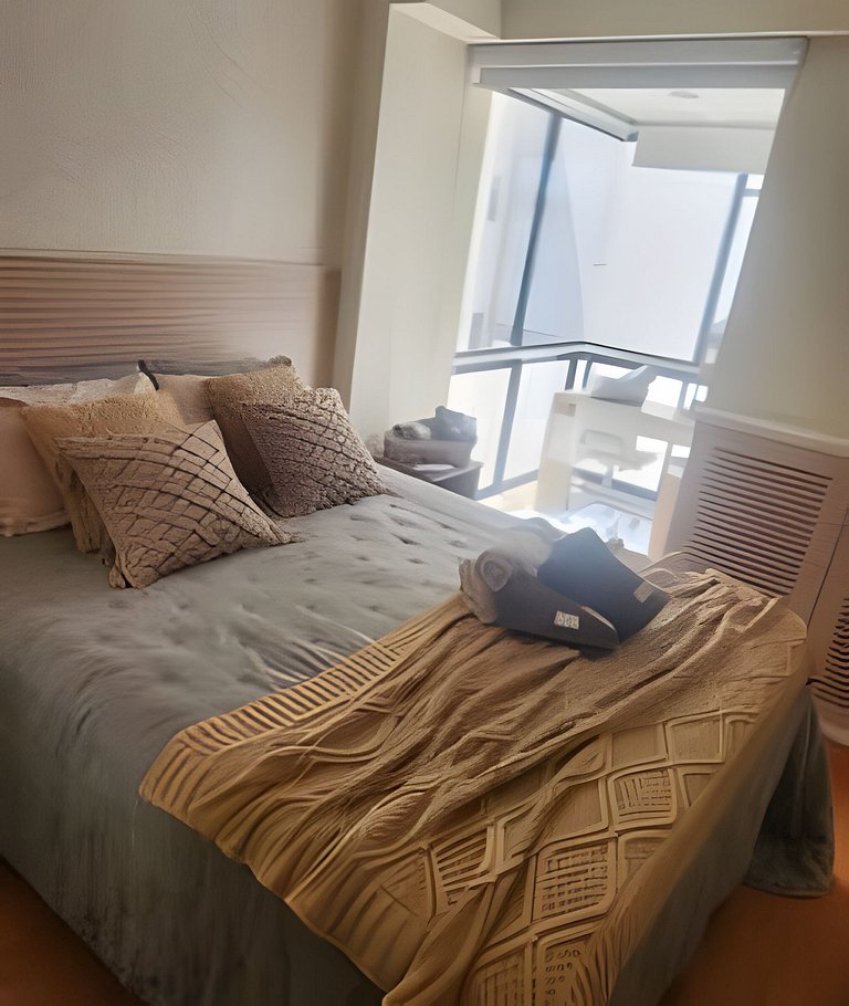 2 Quartos + Varanda + Vaga | Posto 4,Copacabana