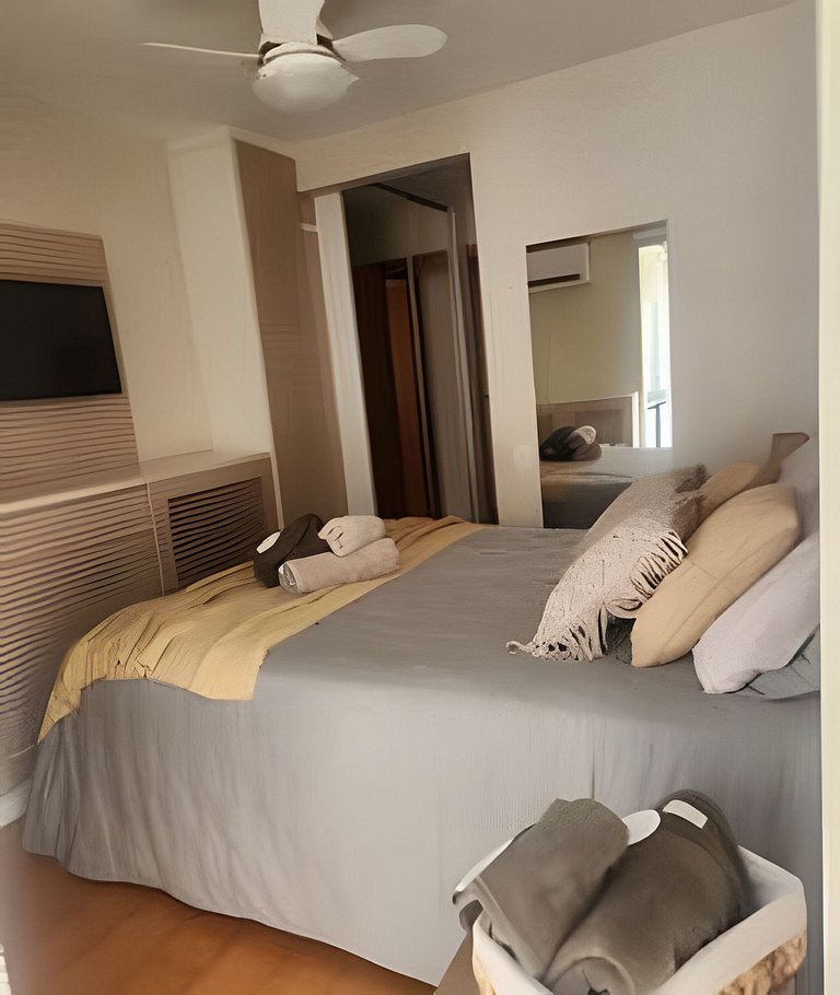 2 Quartos + Varanda + Vaga | Posto 4,Copacabana