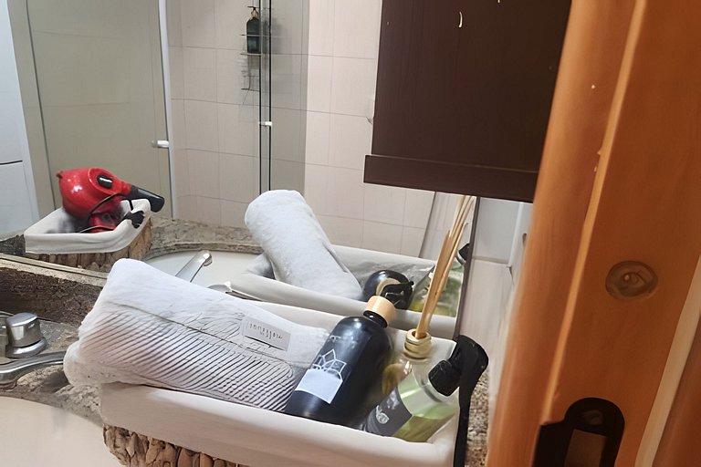 2 Quartos + Varanda + Vaga | Posto 4,Copacabana