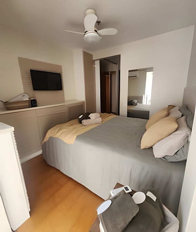 2 Quartos + Varanda + Vaga | Posto 4,Copacabana