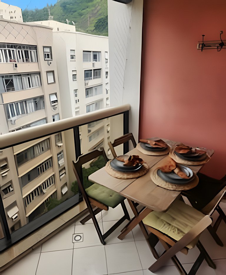 2 Quartos + Varanda + Vaga | Posto 4,Copacabana