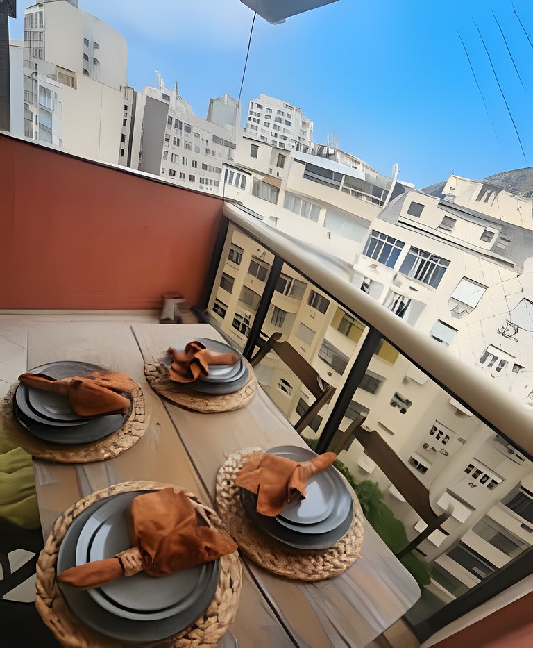 2 Quartos + Varanda + Vaga | Posto 4,Copacabana