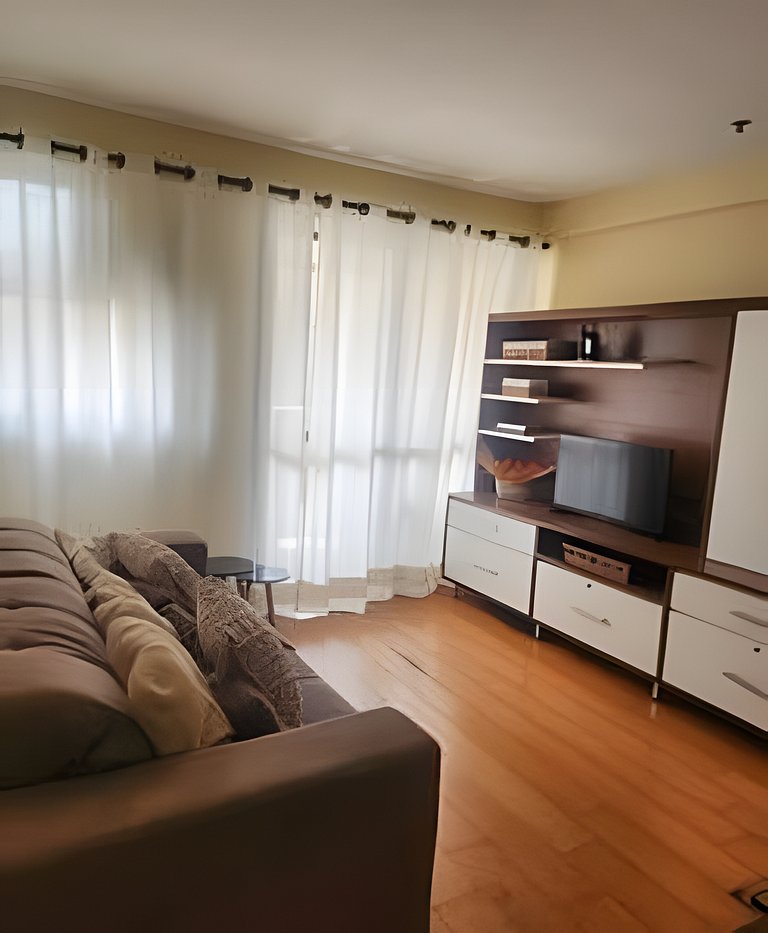 2 Quartos + Varanda + Vaga | Posto 4,Copacabana