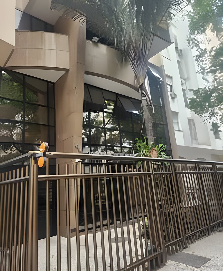 2 Quartos + Varanda + Vaga | Posto 4,Copacabana