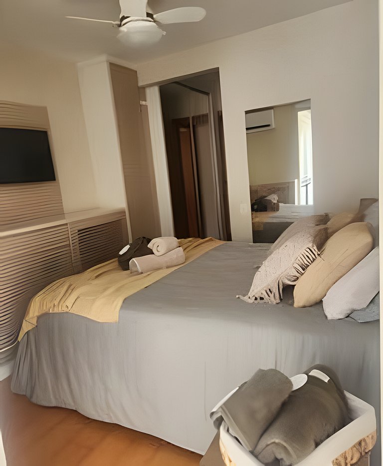 2 Quartos + Varanda + Vaga | Posto 4,Copacabana